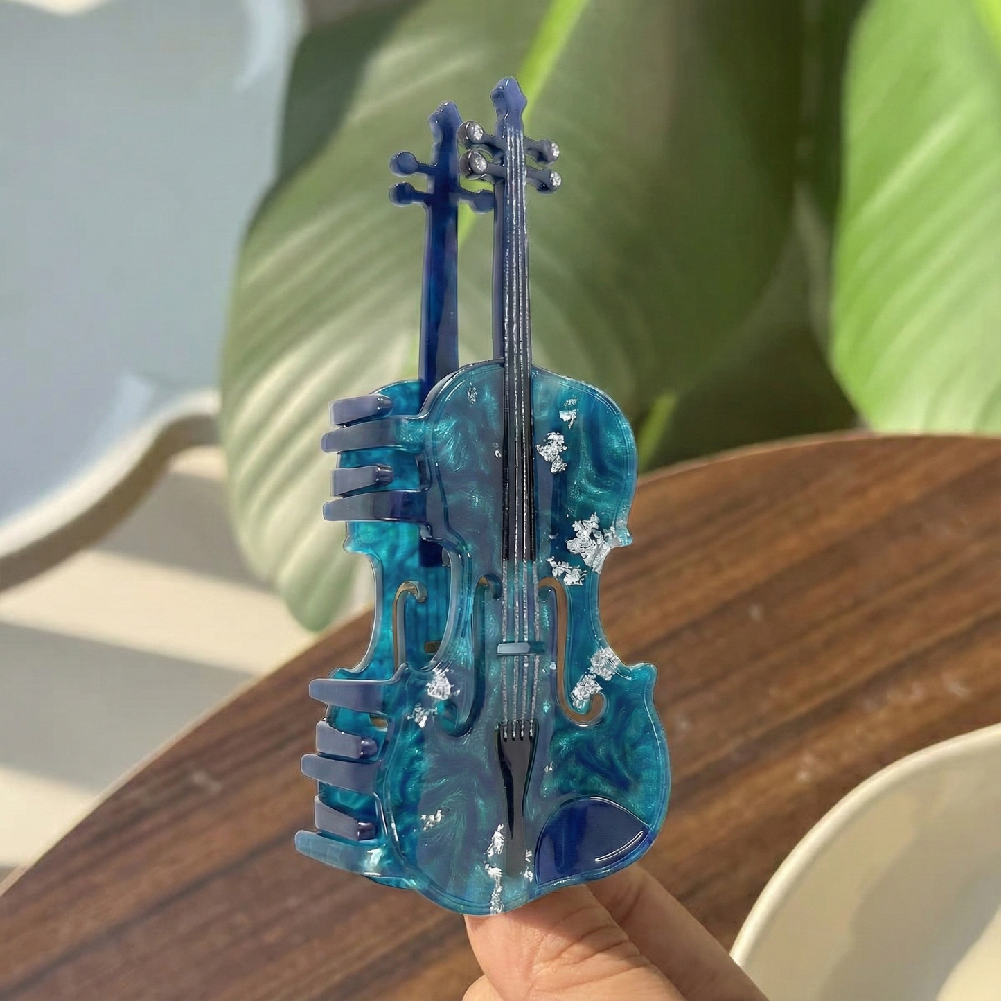 Mavi Düet - Gümüş Detaylı Çift Keman Figürlü Tasarım Toka