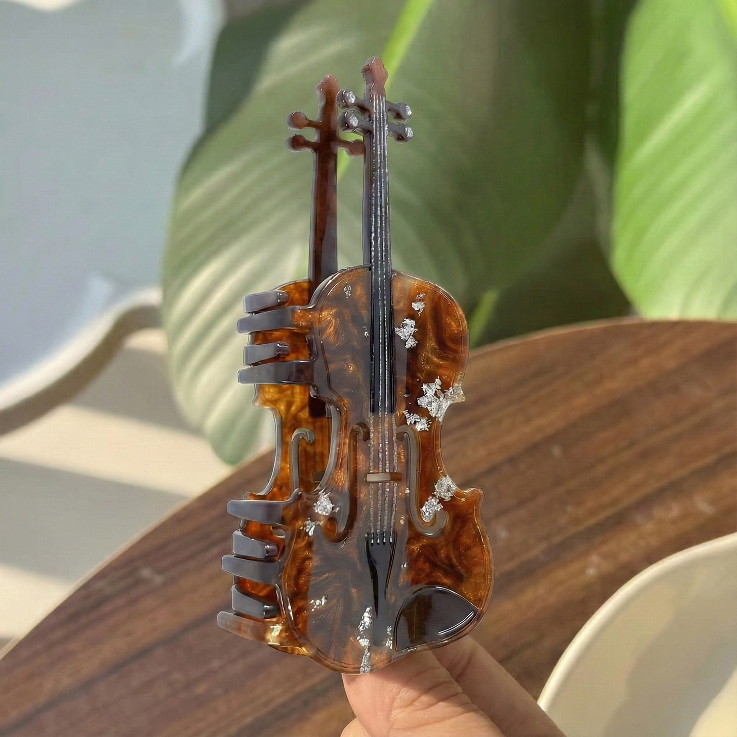 Mavi Düet - Gümüş Detaylı Çift Keman Figürlü Tasarım Toka